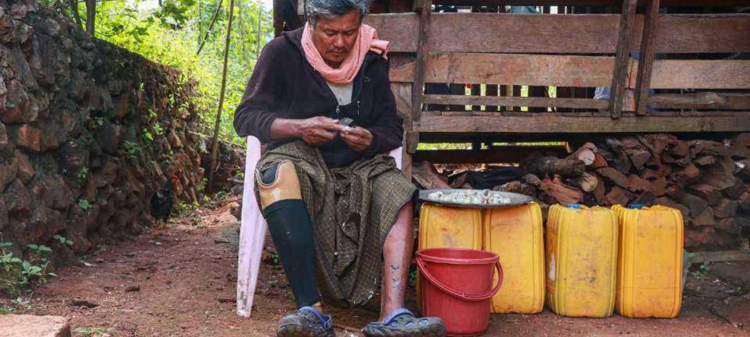Myanmar junta accused of forcing civilians to clear mines - UCA News