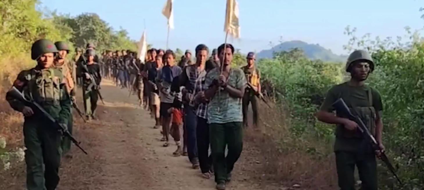 AA Urges Myanmar Junta Troops to Surrender as Western Command Burns