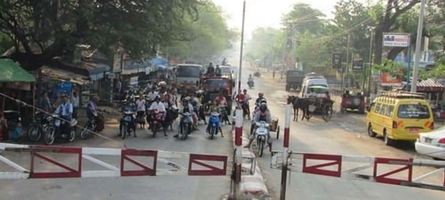 Long Delays at Junta Checkpoint on Thazi to Kalaw Road