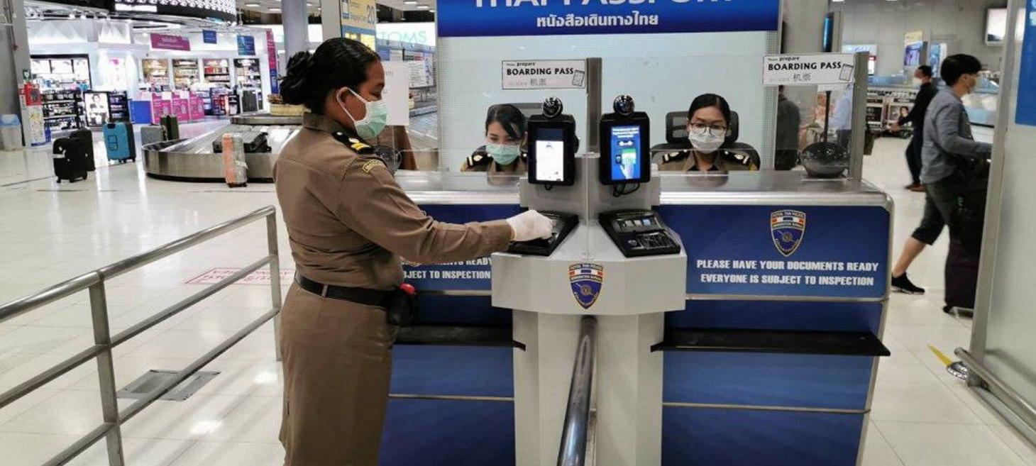 Foreign tourists to register in online arrival card before entering Thailand