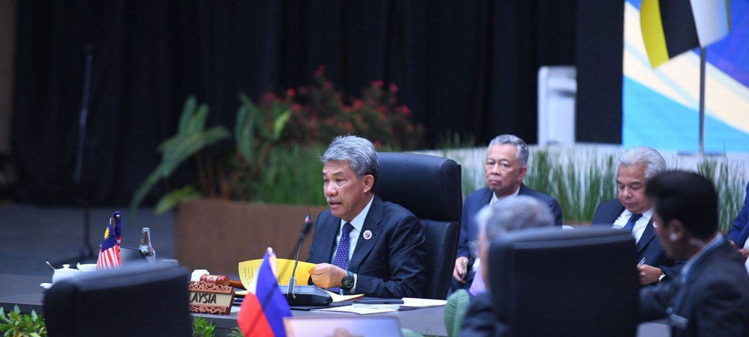 Malaysia calls for Myanmar truce extension, pushes for peace deal