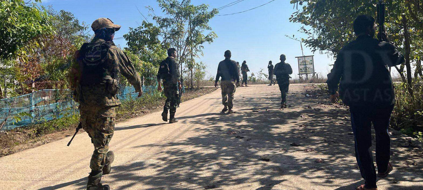 Myanmar Junta Troops Regroup to Retake Bases Guarding Myawaddy
