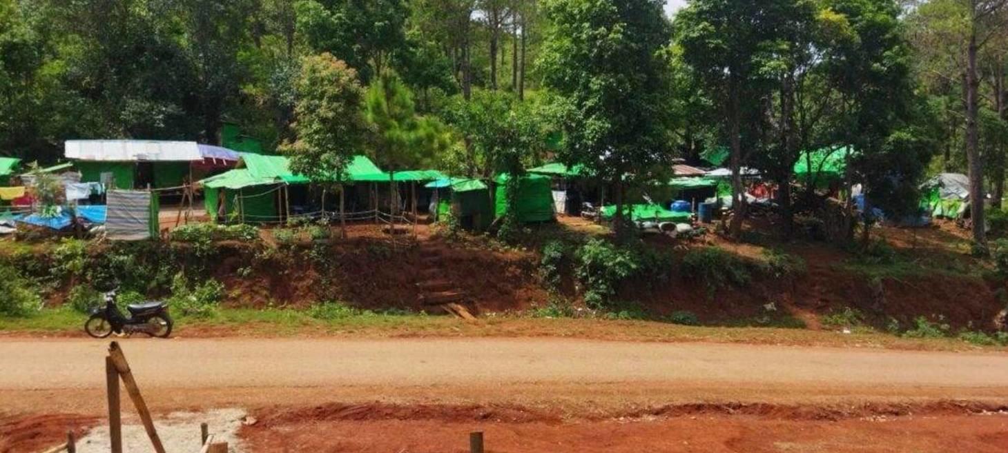 Displaced Families Build Makeshift School Amid Dire Shortages on Shan–Karenni Border