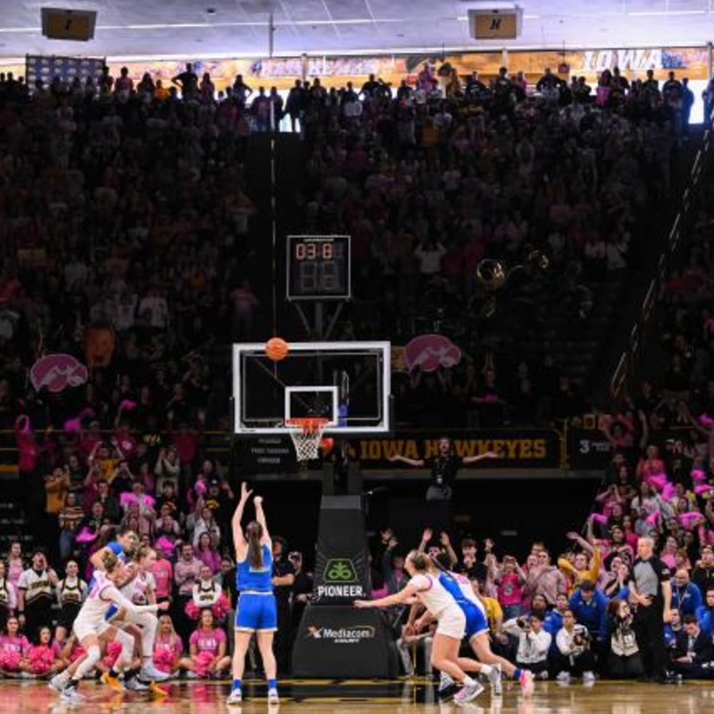 France U18 basketball player Alicia Tournebize throws down two-handed dunk in FIBA EuroBasket - Yahoo Sports