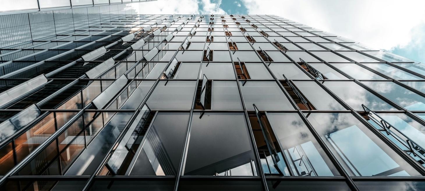 How Traditional Finance Invests in Blockchain
