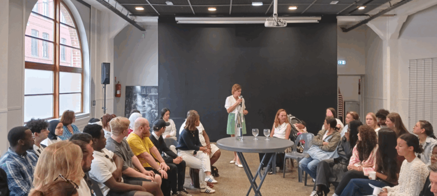 Rencontre citoyenne avec Juliette Méadel, Ministre chargée de la Ville : les jeunes prennent la parole - Association Itinéraires