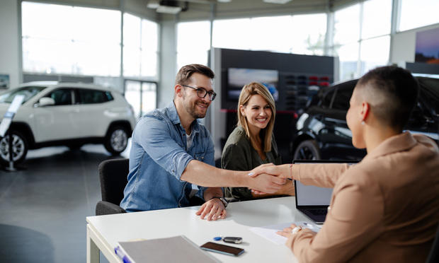 Automakers challenge traditional carriers with their own insurance options
