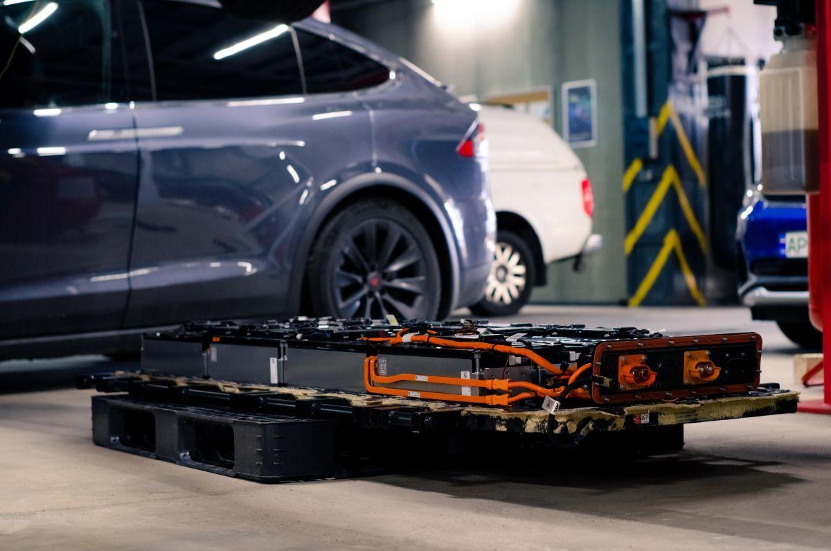 Collision Claims for Battery EVs Shrink for First Time: Report