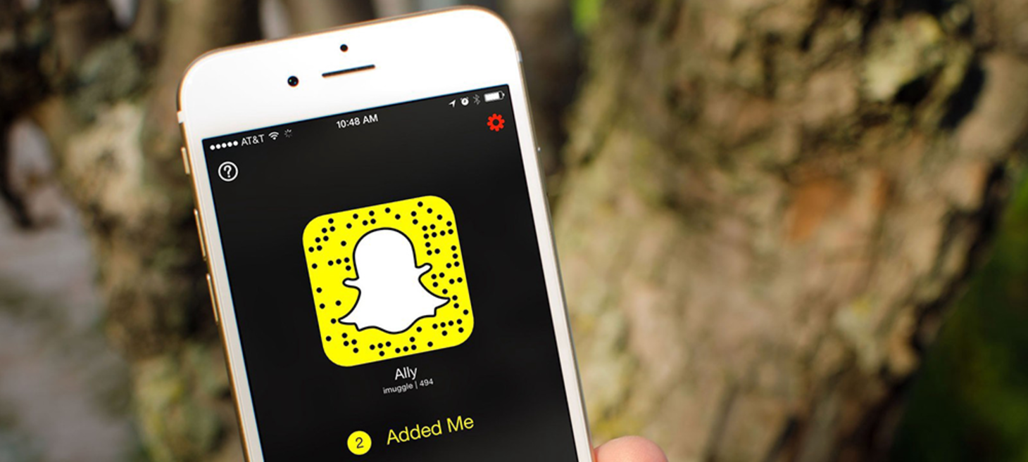 Weighing the Pros & Cons Of Snapchat for Branding