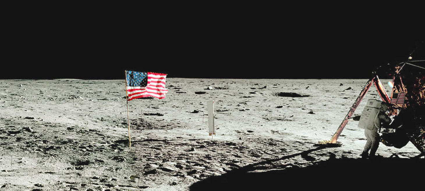 The Story Behind NASA's Legendary Logo Design ๐