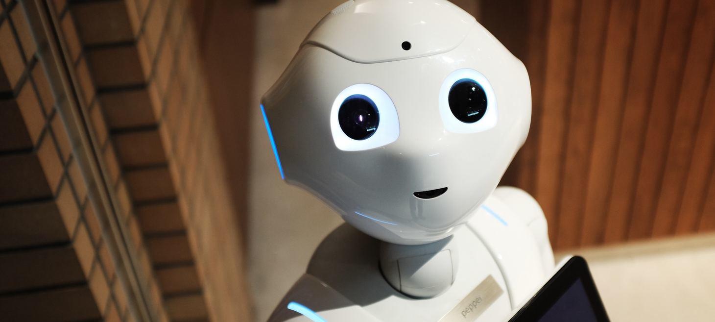 10 Surprising Ways Chatbots Are Revolutionizing eCommerce