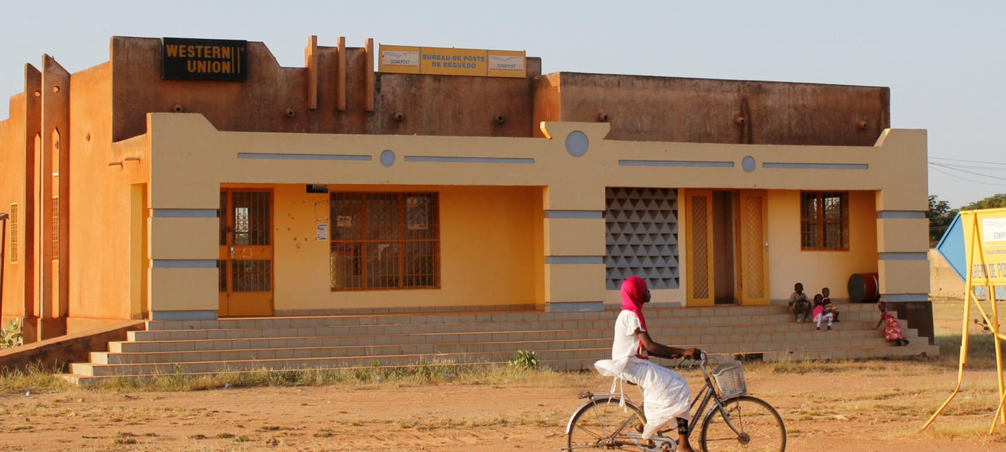 How Weavers In Burkina Faso Are Now On Europe’s Migration Front Line