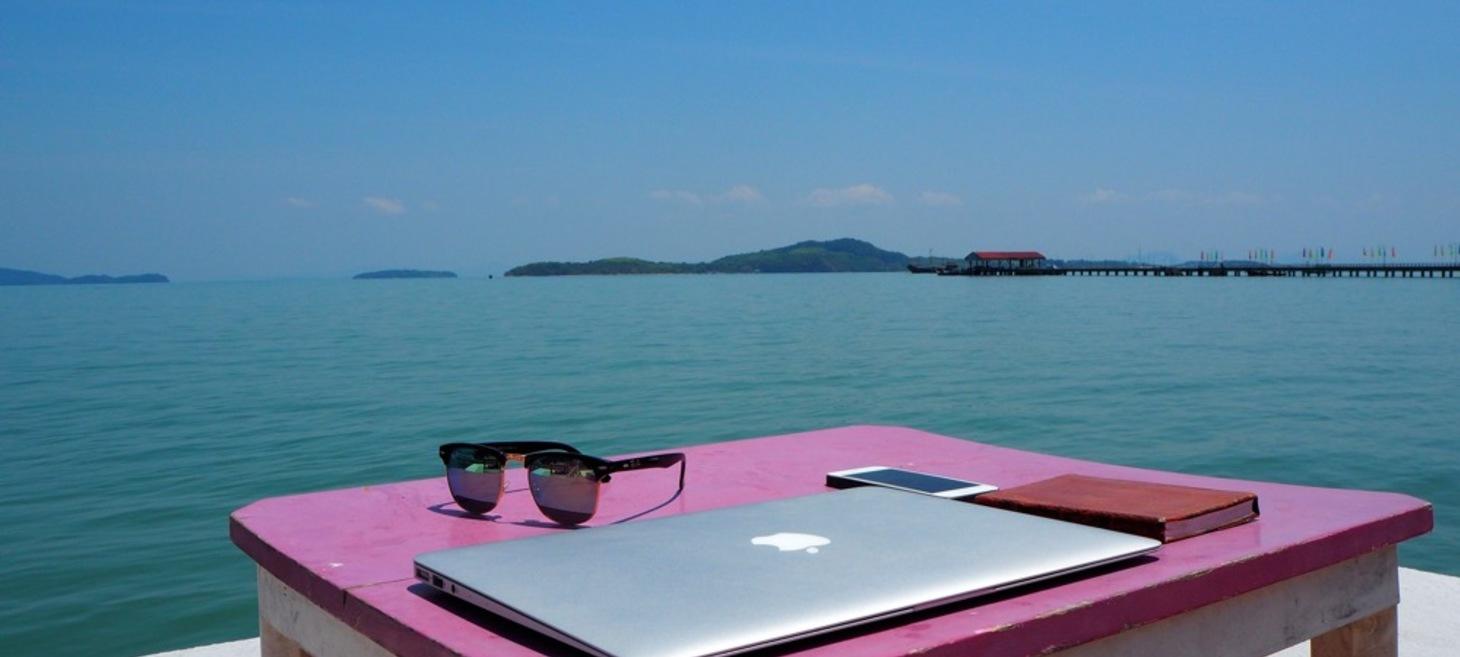 How To Build A Freelance Writing Business While Travelling The World