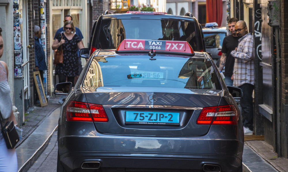 Cabture inks deal with largest taxi company in Amsterdam to fit 300 cabs with tablets