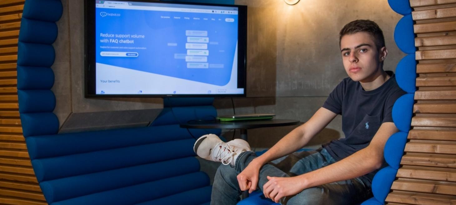 Faqbot: This 18 year old French high school dropout just launched a new AI chatbot platform