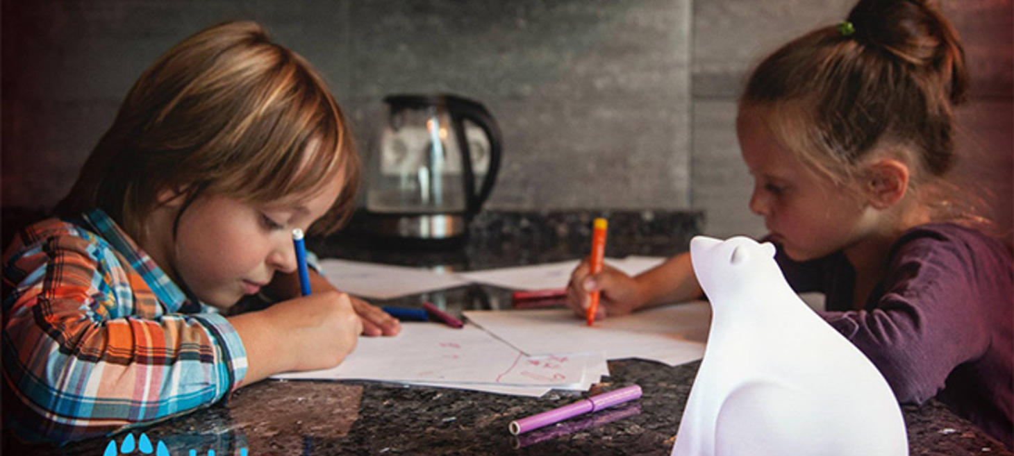 Deze Internet-of-Things-ijsbeer helpt kinderen stroom te besparen
