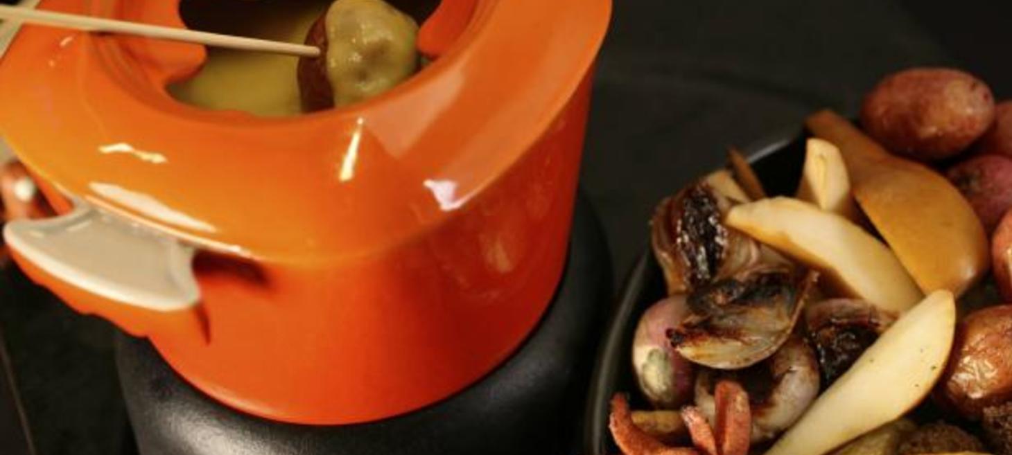 Cheddar and Hard Cider Fondue