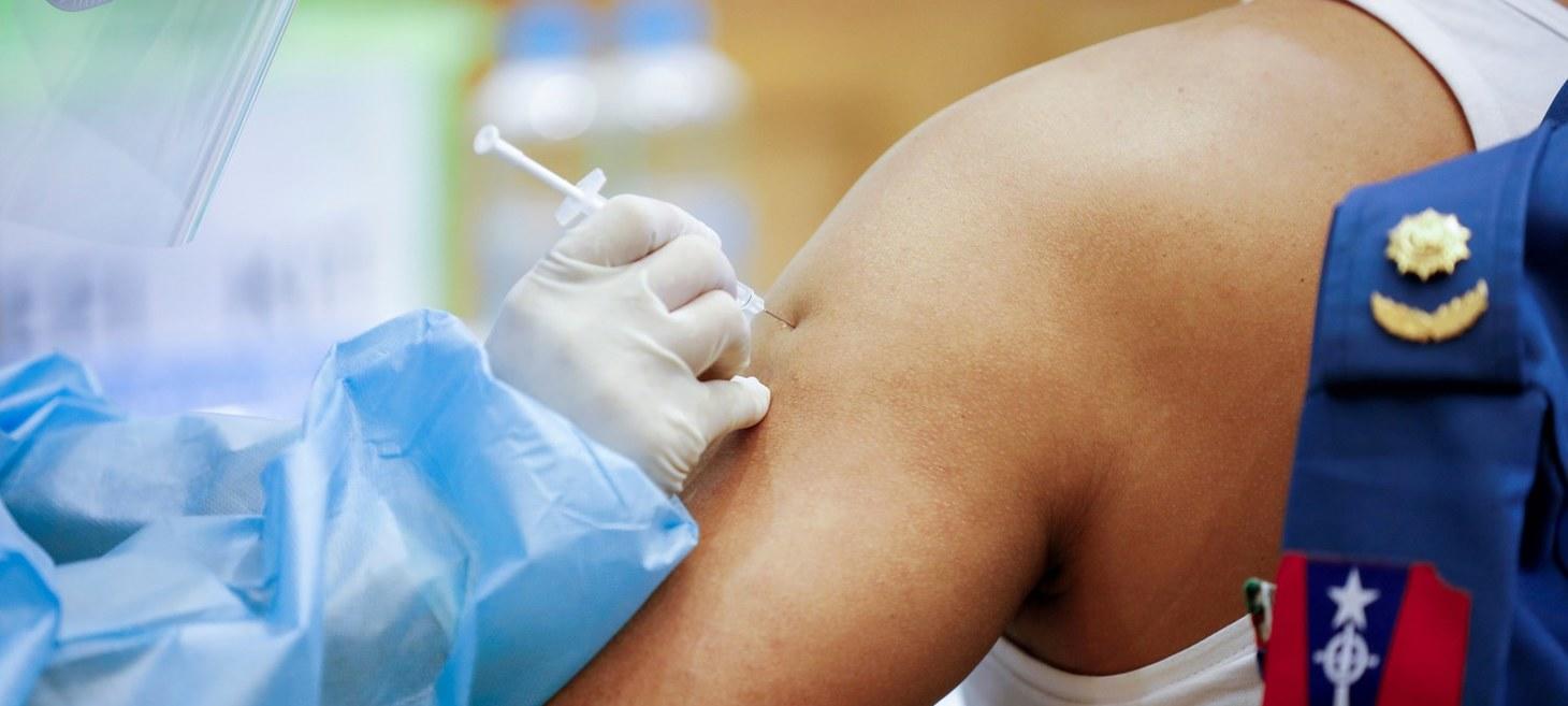 Myanmar Citizens Reject Junta’s Immunization Plans and Chinese COVID-19 Vaccines — Radio Free Asia