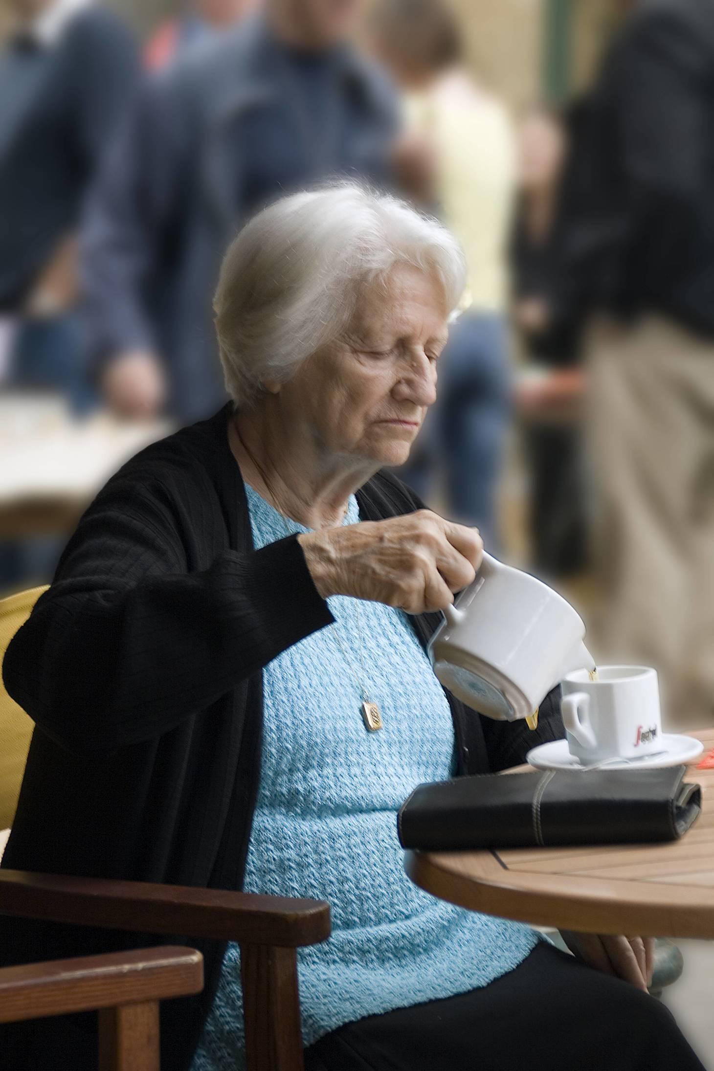 Herbal Tea Drinking and Longevity