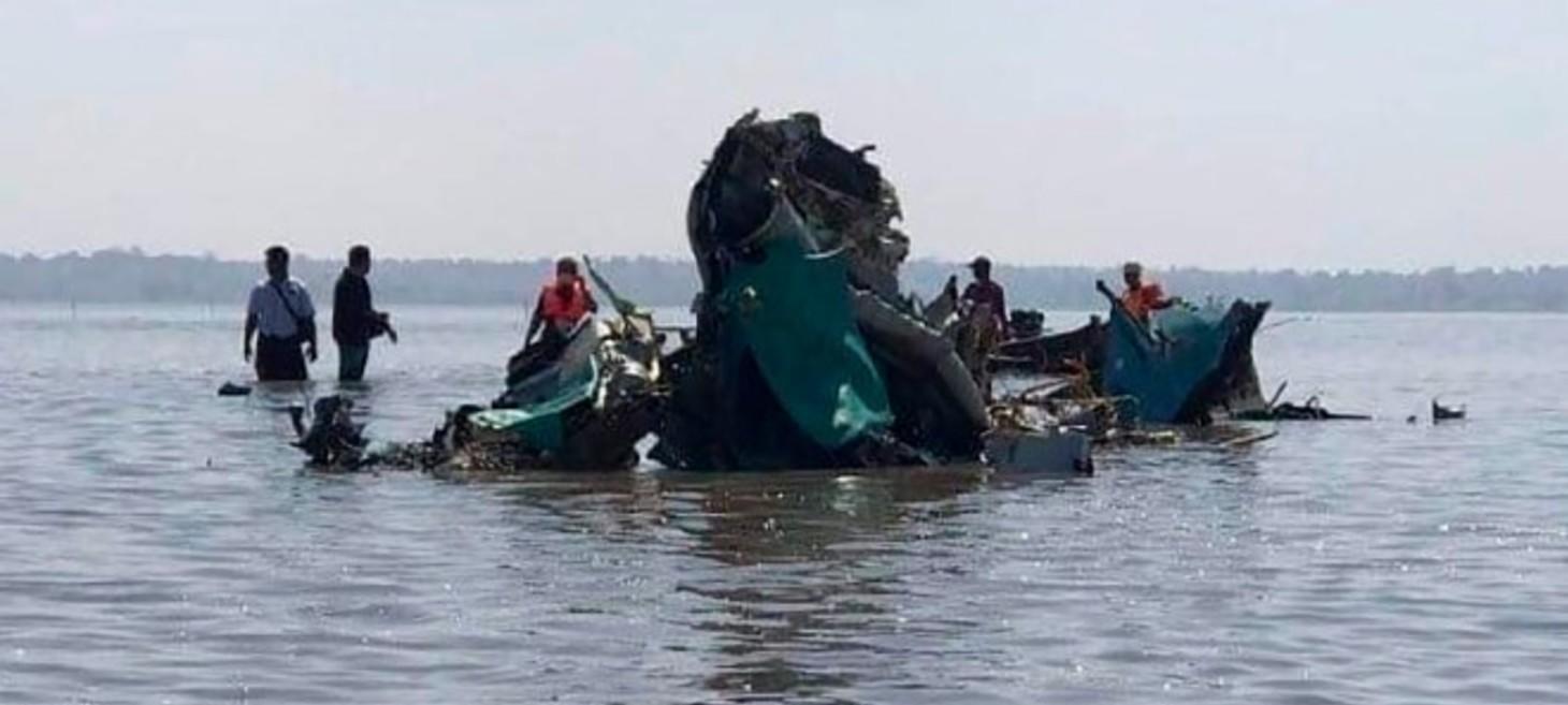 Myanmar fighter jet crashes into lake, killing pilot | The Asahi Shimbun: Breaking News, Japan News and Analysis
