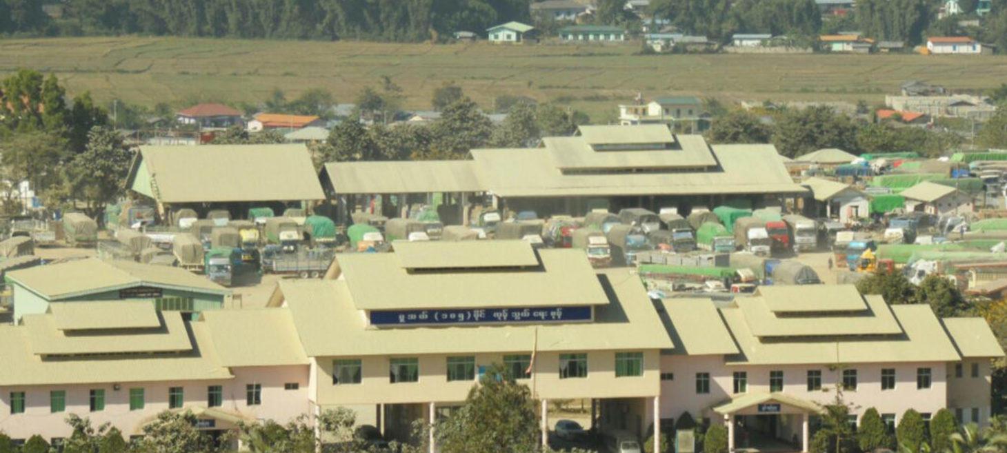 Over 400 trucks stuck in Kyinsankyawt-Muse road part permitted to enter China side