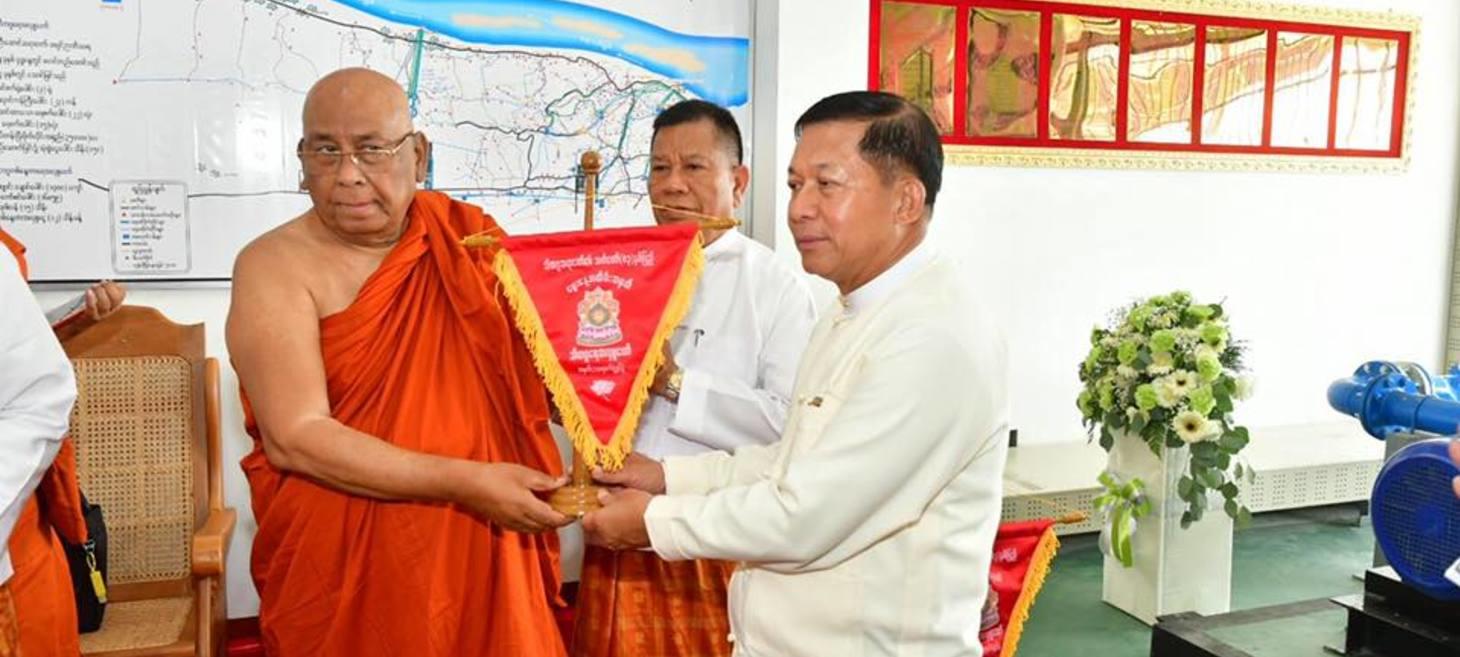 Monk Praises Myanmar Junta Chief for Honoring Prominent Nationalist