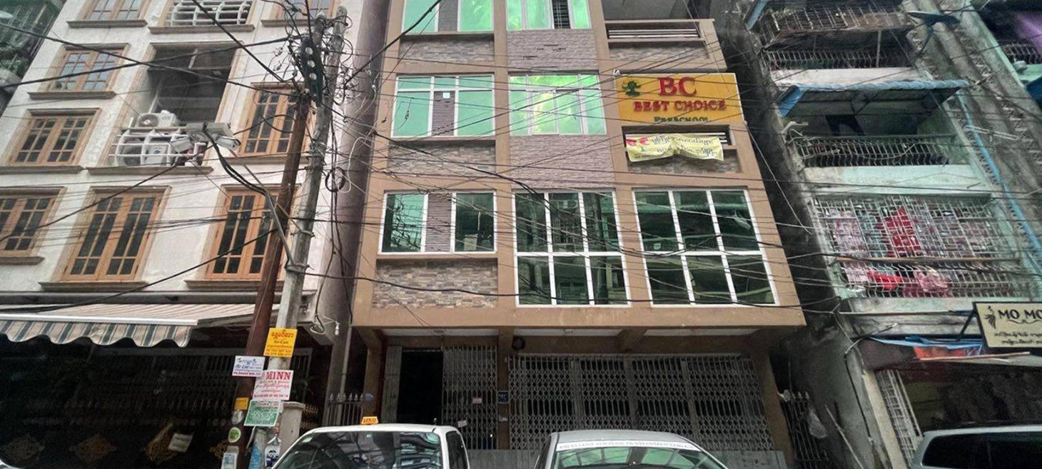 Junta troops arrest kindergartner from Yangon school