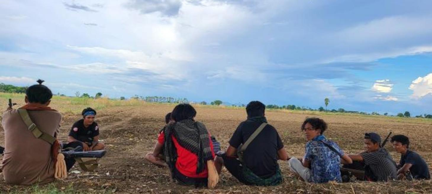 Junta troops arrest 50 villagers to use as human shields