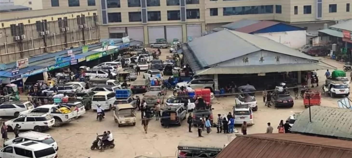 Residents flee China-Myanmar border town amid fears of imminent fighting between military and Kokang army