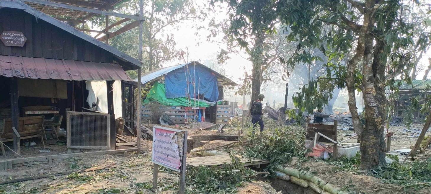 Kachin Independence Army Seizes Myanmar Military Base Near Chinese Border