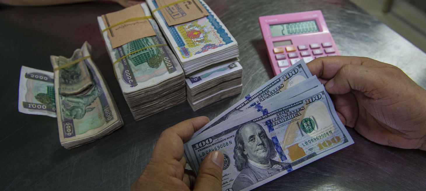 Myanmar Shoppers Report Hyperinflation as Kyat Plunges Past 4,000/Dollar