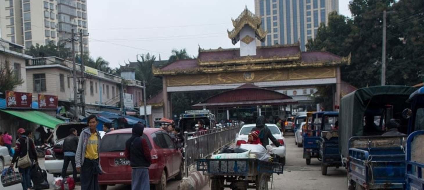 Myanmar junta officers flee to China as Muse braces for conflict