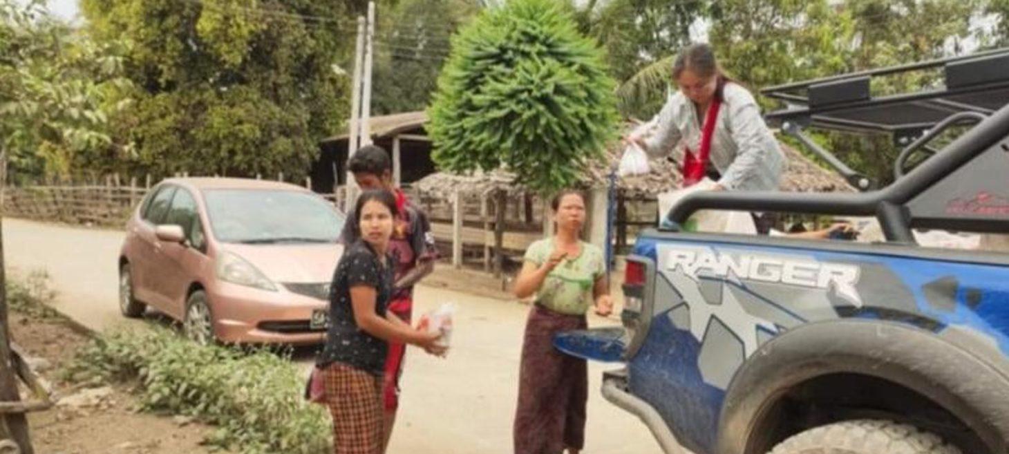 Junta offensive causes villagers to flee to Myawaddy Town
