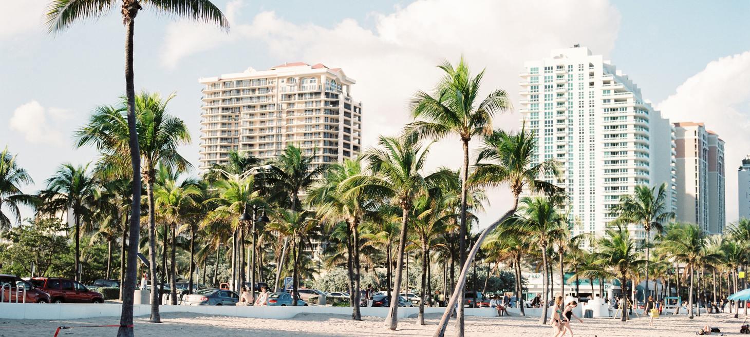 Tech entrepreneurs are leaving Silicon Valley and heading to Miami, where temperatures are high and taxes are low